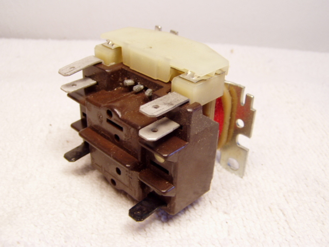 Реле стеклоочистителя 3110