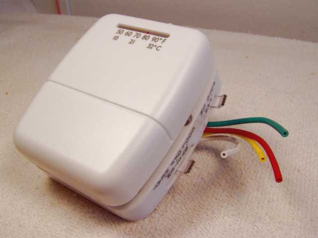 025 38747 000 4 Wire Thermostat